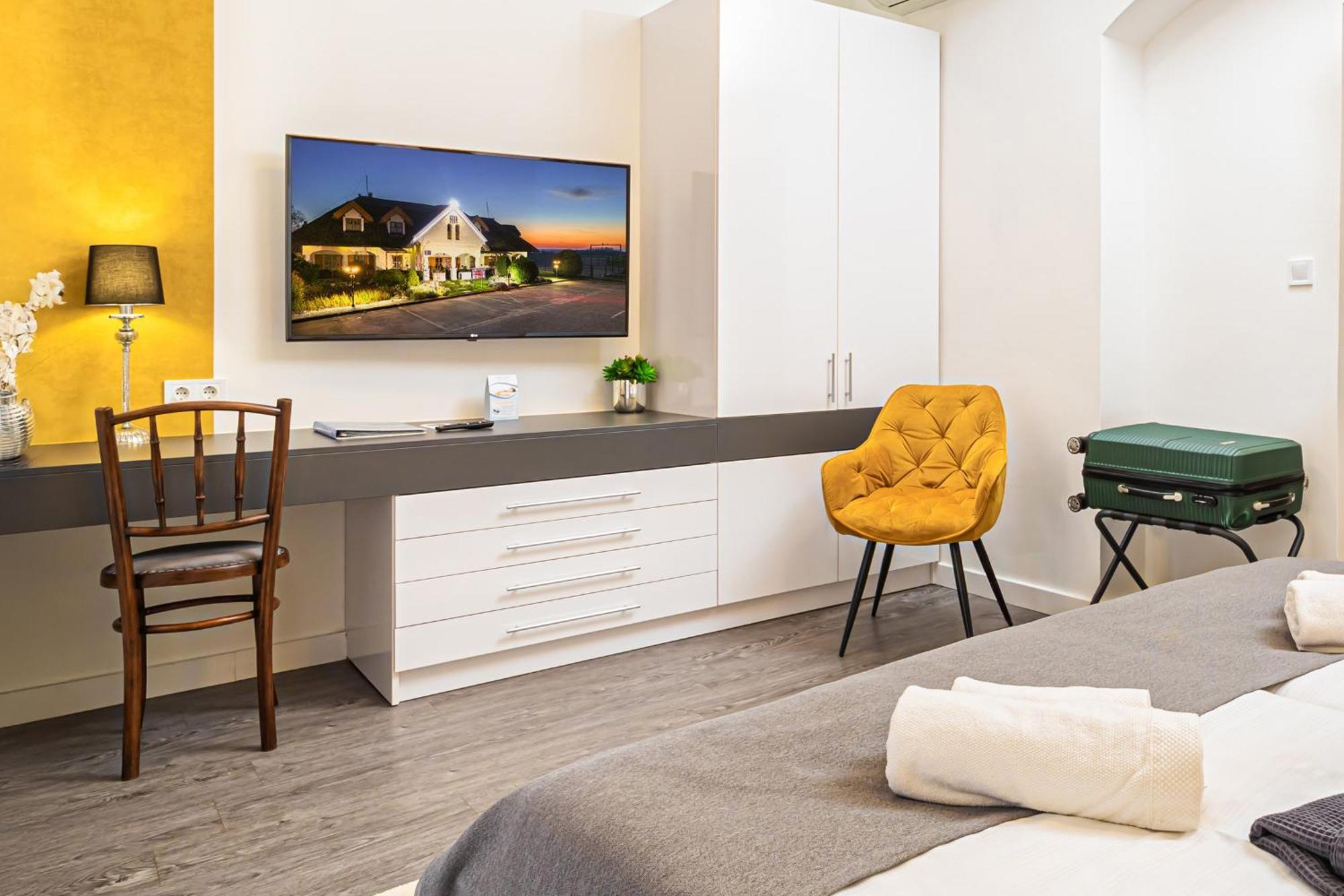 Rigotanya Relax & Wellness Panzio Buekfuerdo Hotell Exteriör bild