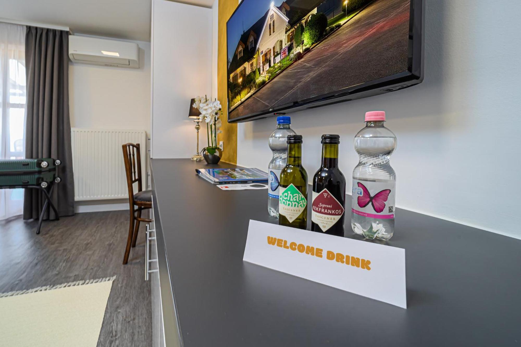 Rigotanya Relax & Wellness Panzio Buekfuerdo Hotell Exteriör bild
