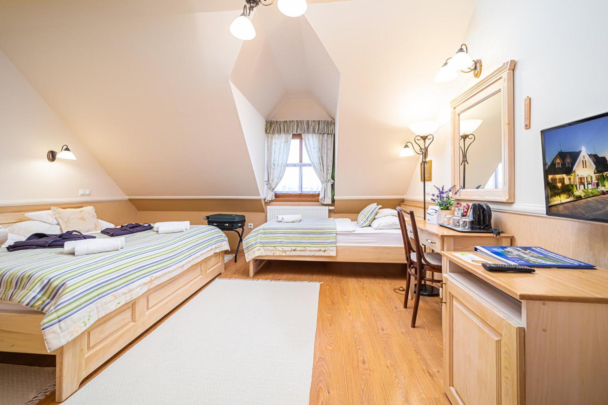 Rigotanya Relax & Wellness Panzio Buekfuerdo Hotell Exteriör bild