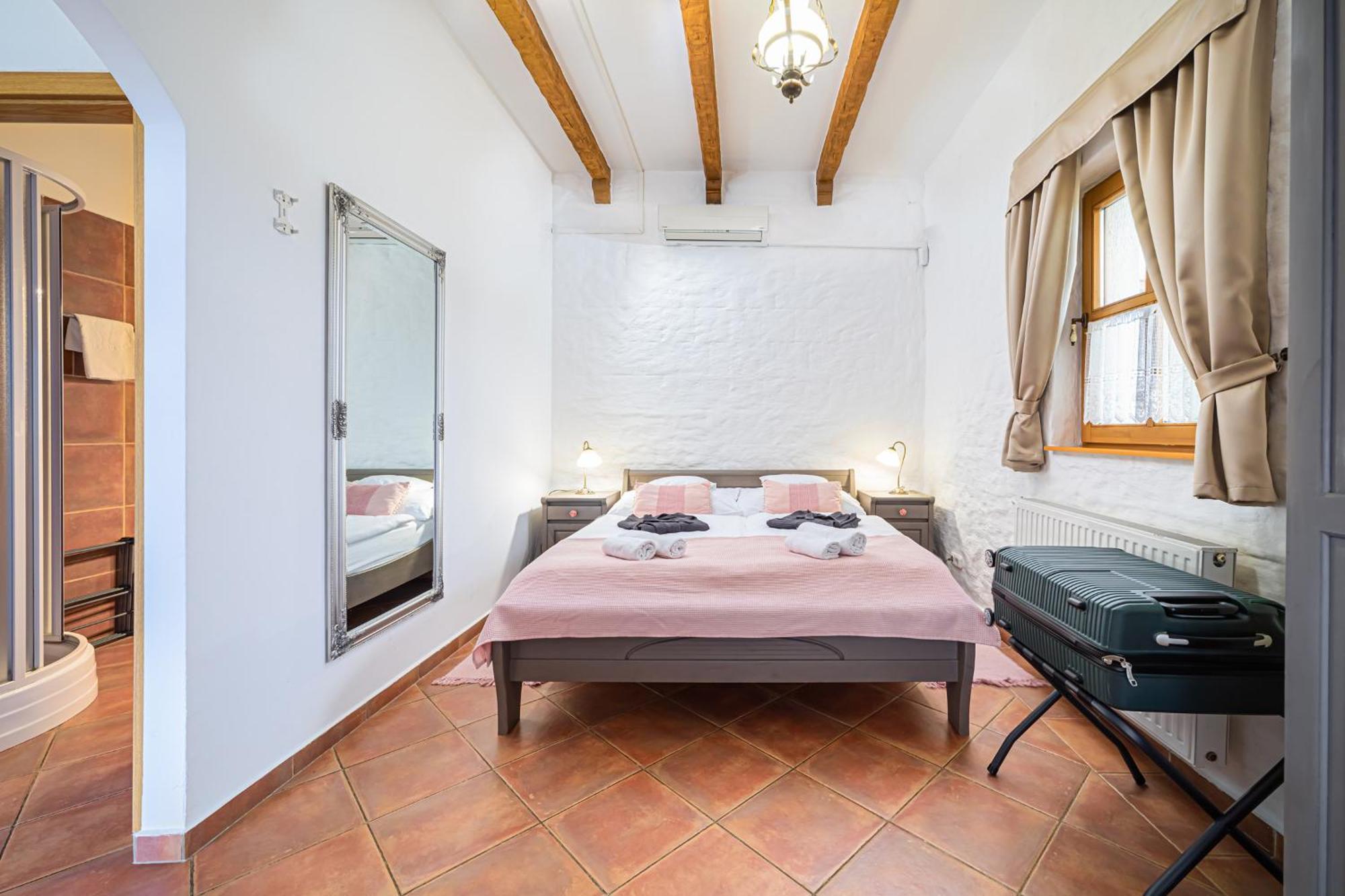 Rigotanya Relax & Wellness Panzio Buekfuerdo Hotell Exteriör bild