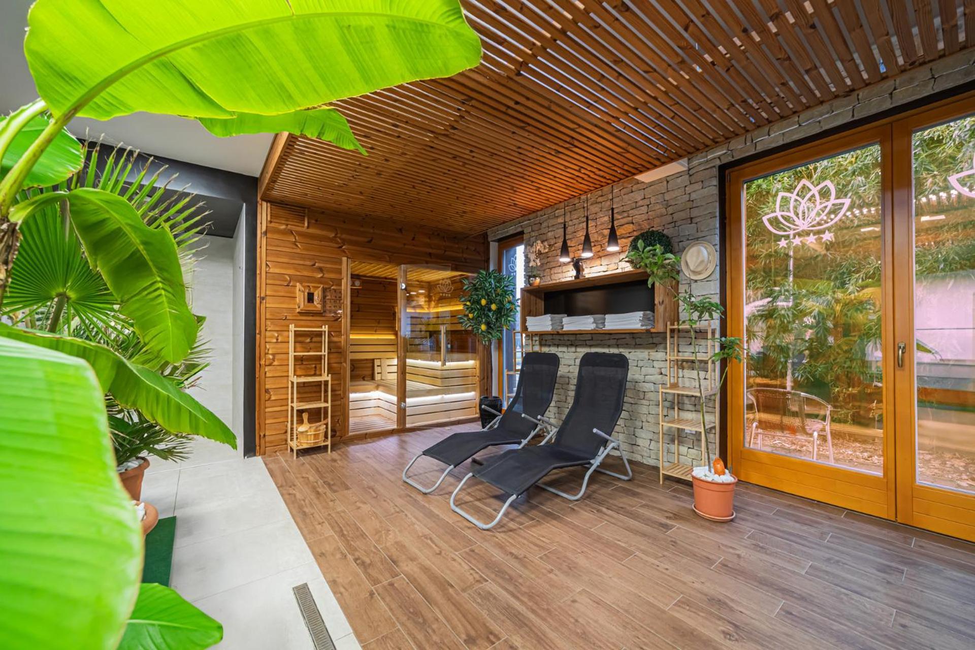 Rigotanya Relax & Wellness Panzio Buekfuerdo Hotell Exteriör bild